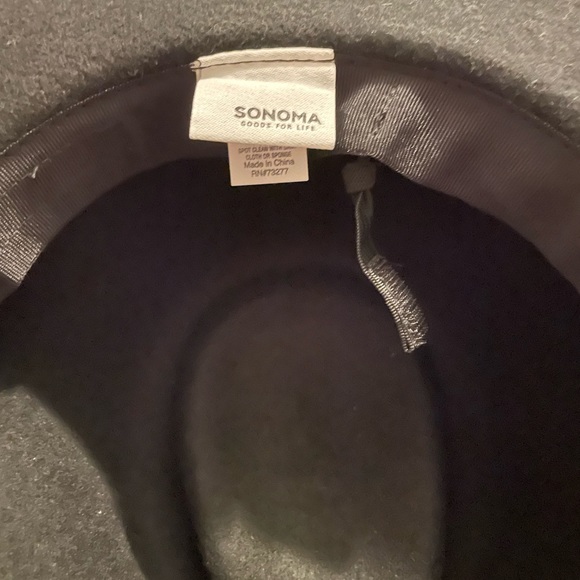 Cute black hat🖤 - Picture 5 of 7